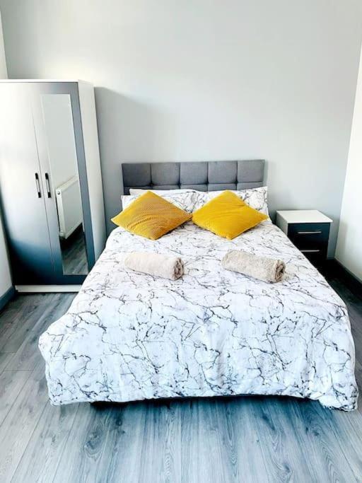 Entrepreneur - 8 Holiday home Liverpool